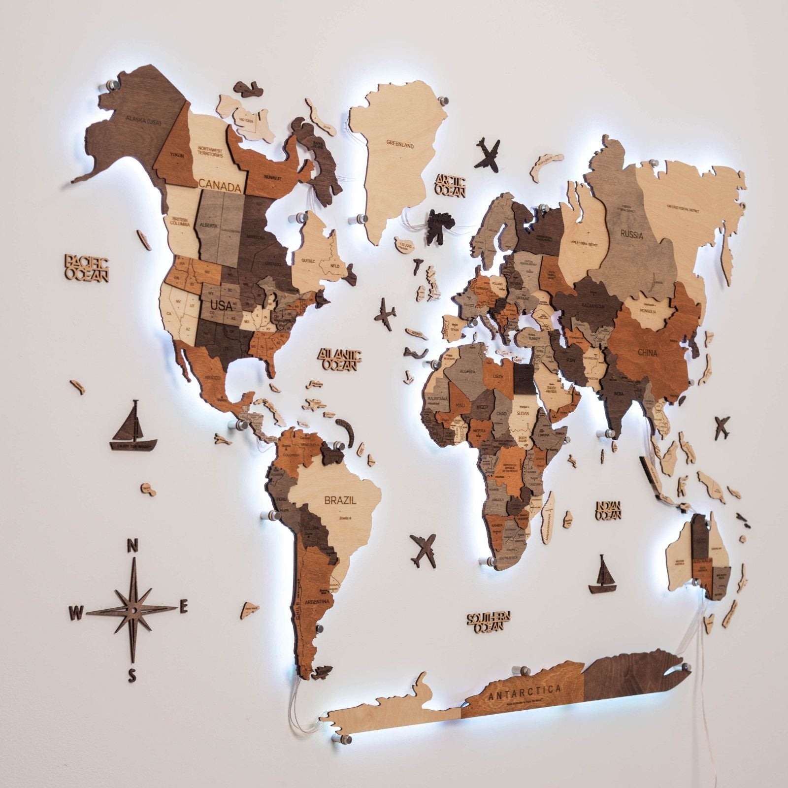 Mappa del Mondo 3D in Legno con Luce LED 3.0 Multicolore