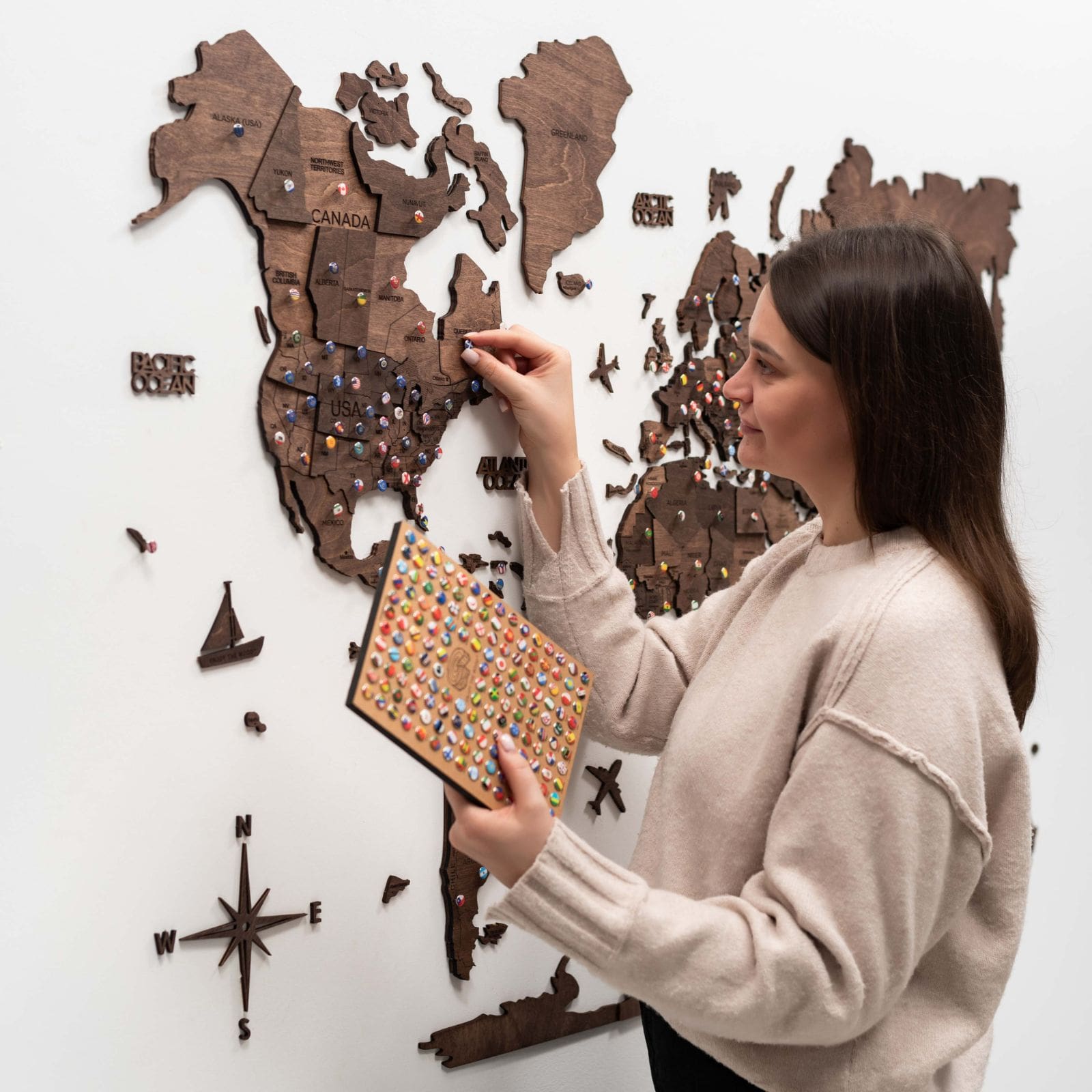 Mappa del Mondo 3D in Legno Noce Scuro