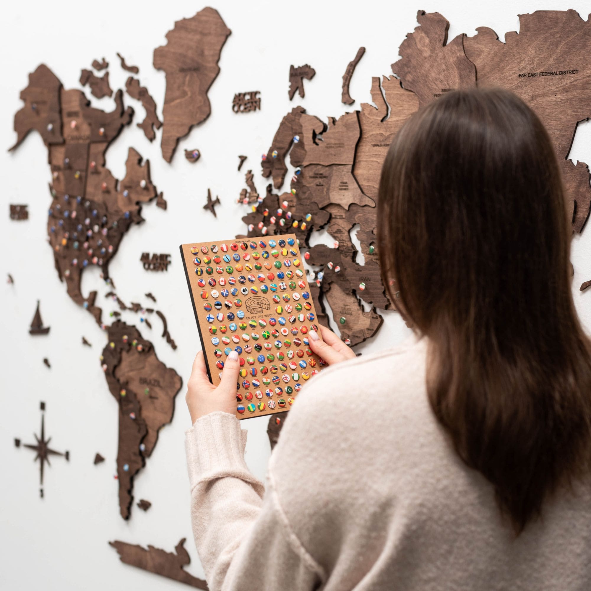 Mappa del Mondo 3D in Legno Noce Scuro