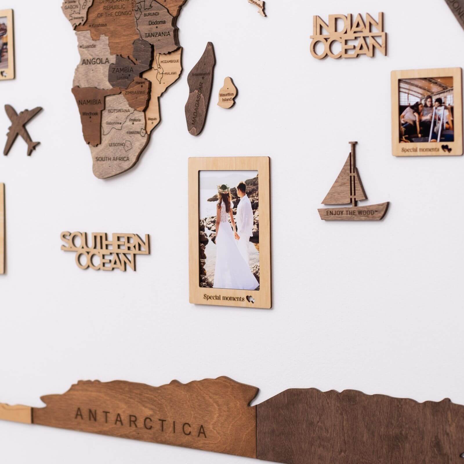 Set di 9 Cornici Portafoto in Legno 3.0