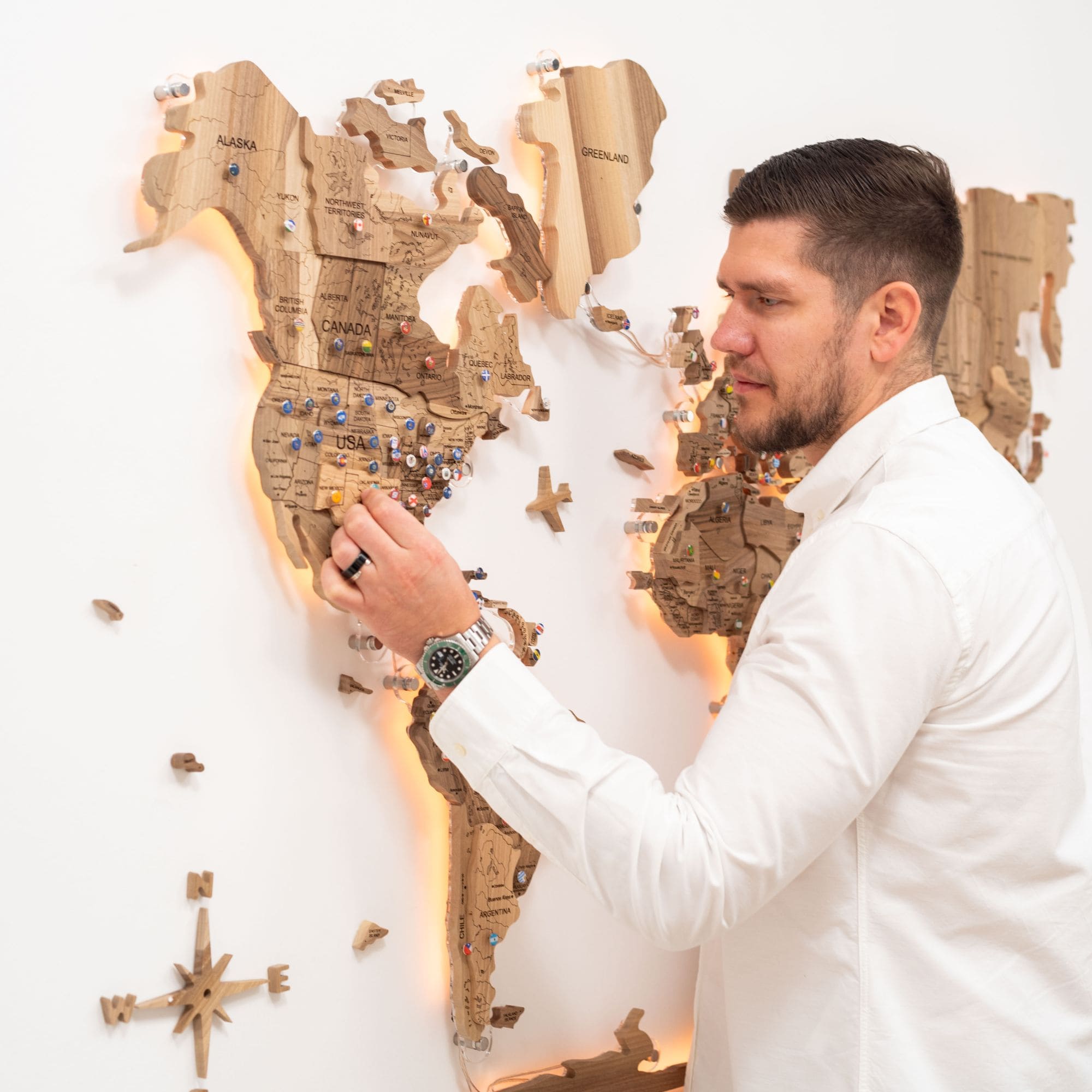 Mappa del Mondo 3D in Legno Massello – Noce