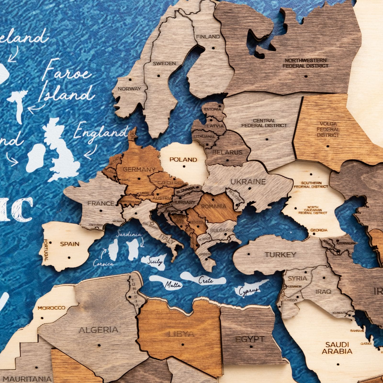 Mappa del Mondo 3D in Legno Multicolore – Trittico da Parete