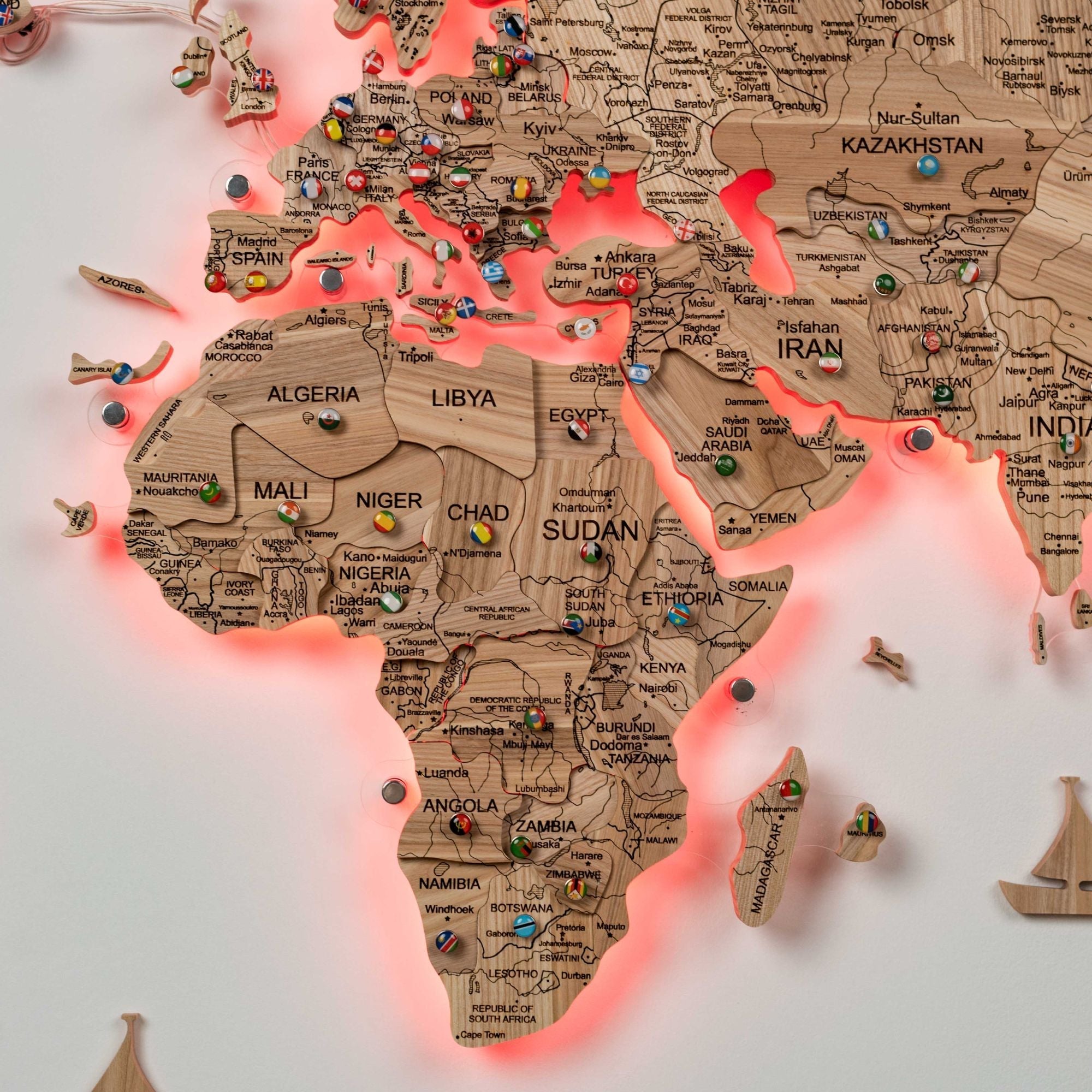 Mappa del Mondo 3D in Legno Massello – Frassino