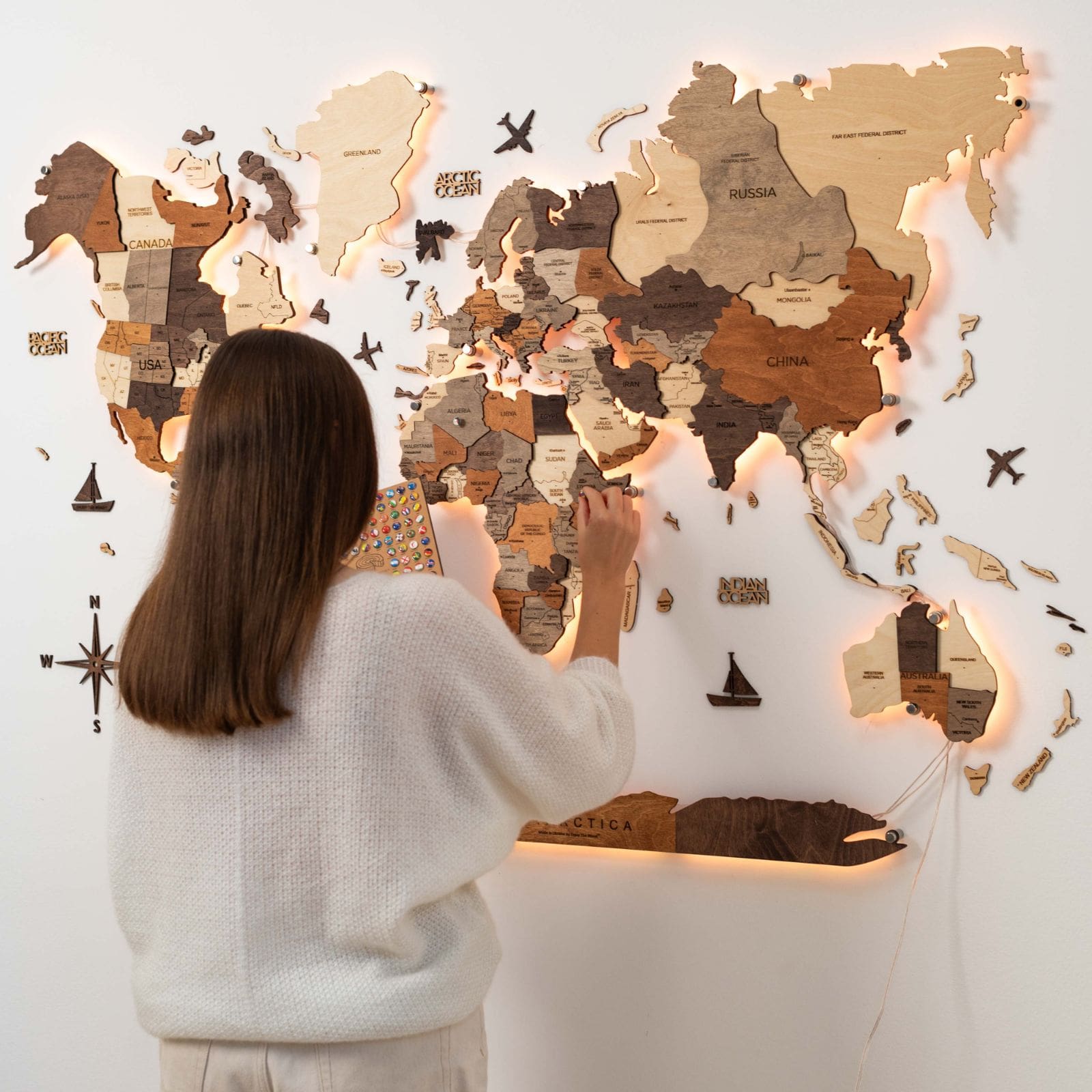 Mappa del Mondo 3D in Legno con Luce LED 3.0 Multicolore