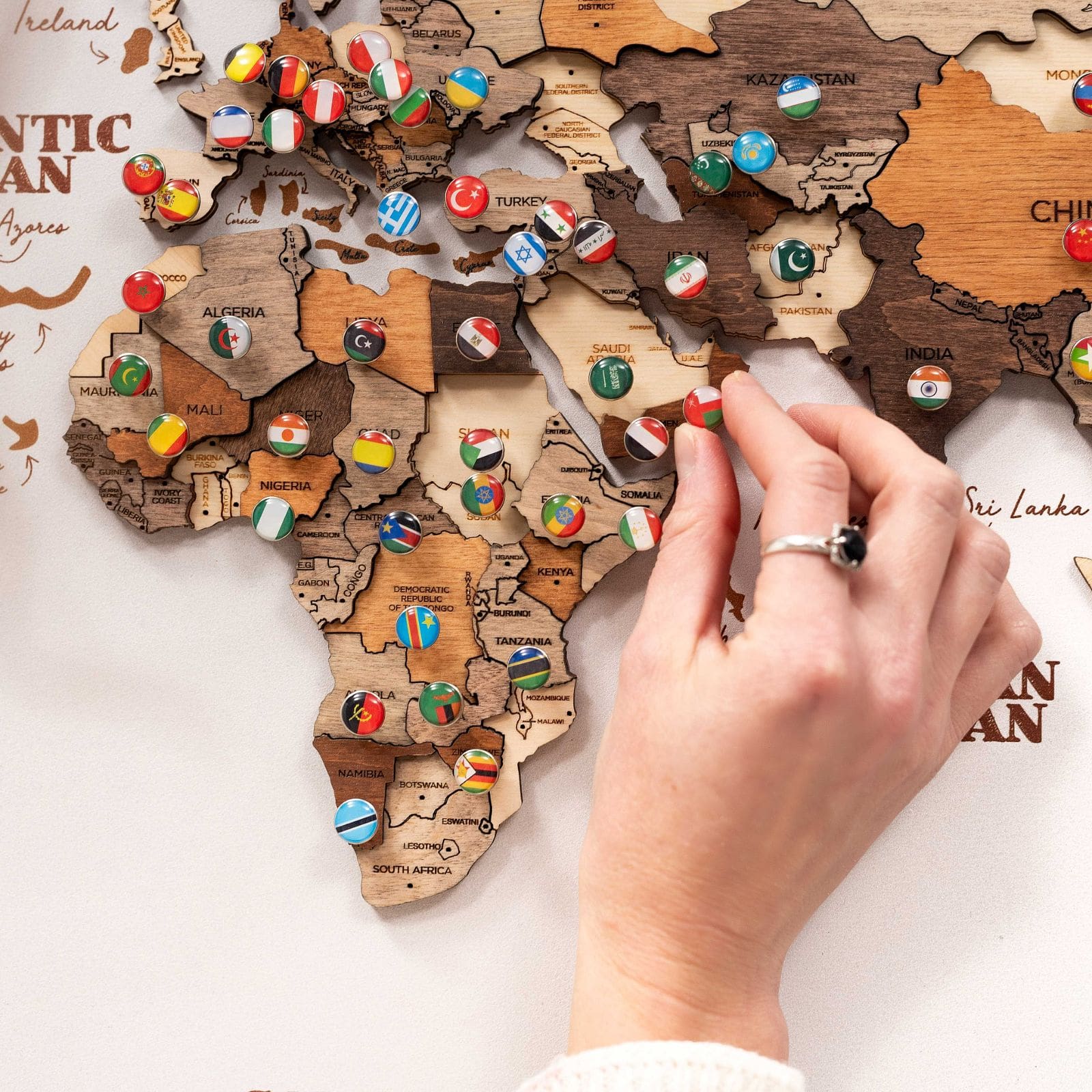 Mappa del Mondo in Legno 3D Multicolore da Parete