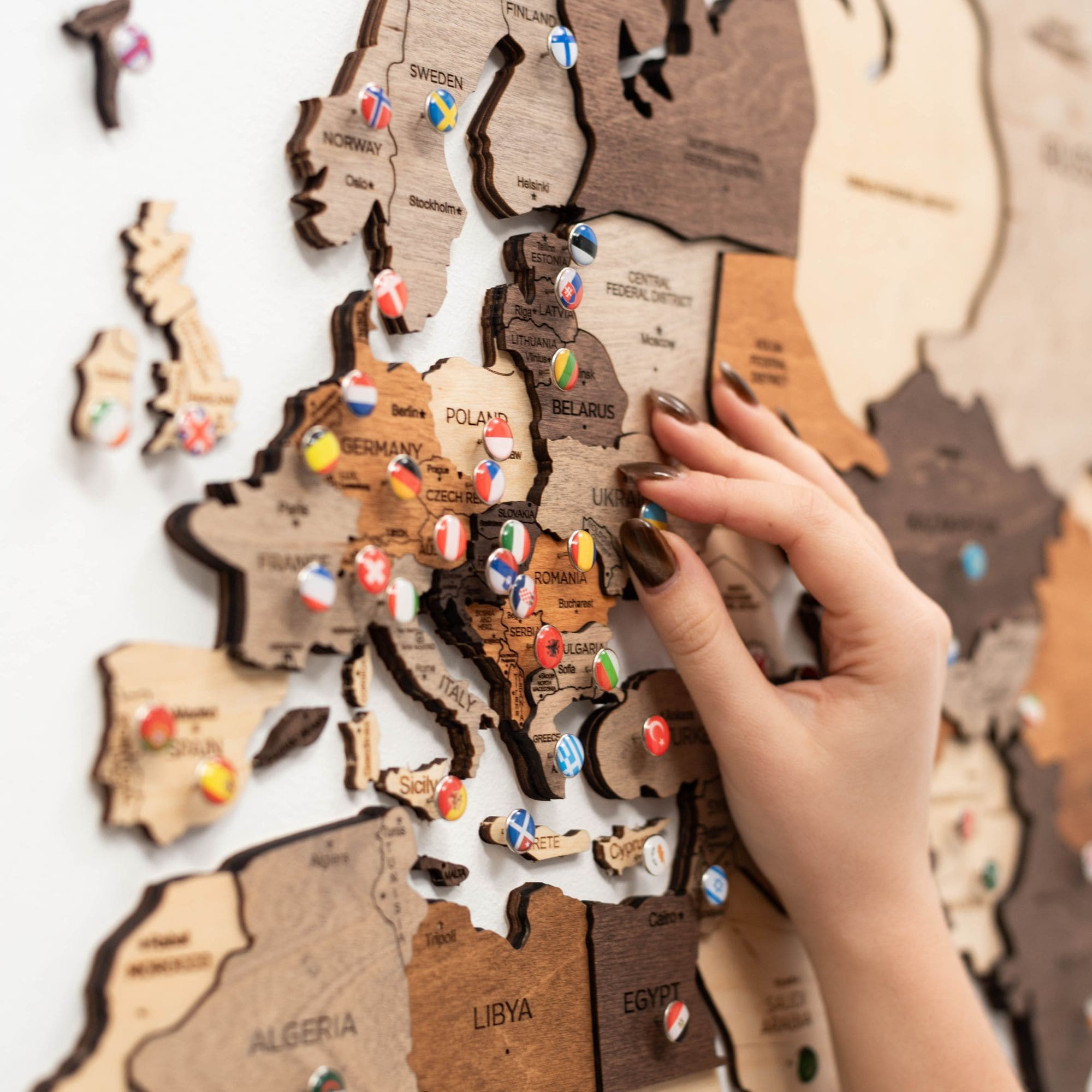 Mappa del mondo 3D in legno multicolore da parete