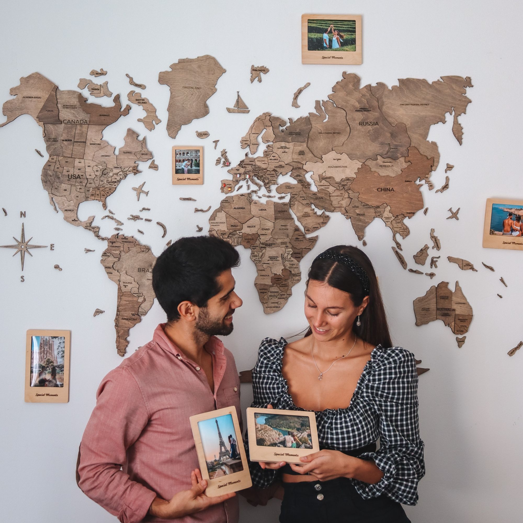 Mappa del mondo in legno sostenibile colore Terra