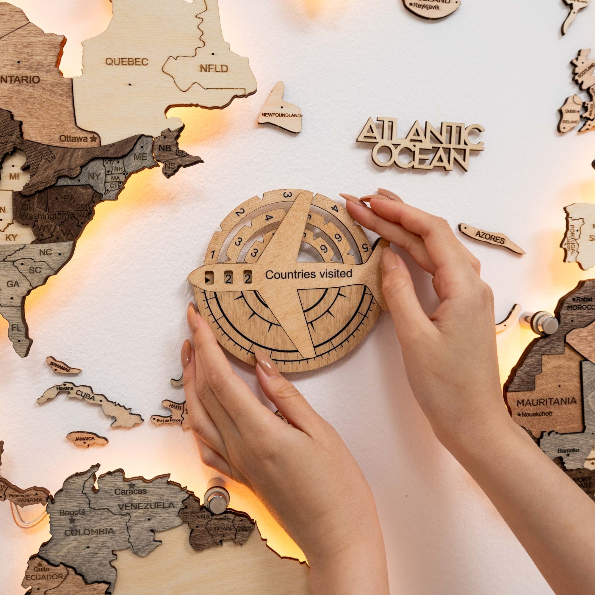 Mappa del Mondo in Legno 3D – Travel Tracker Gold