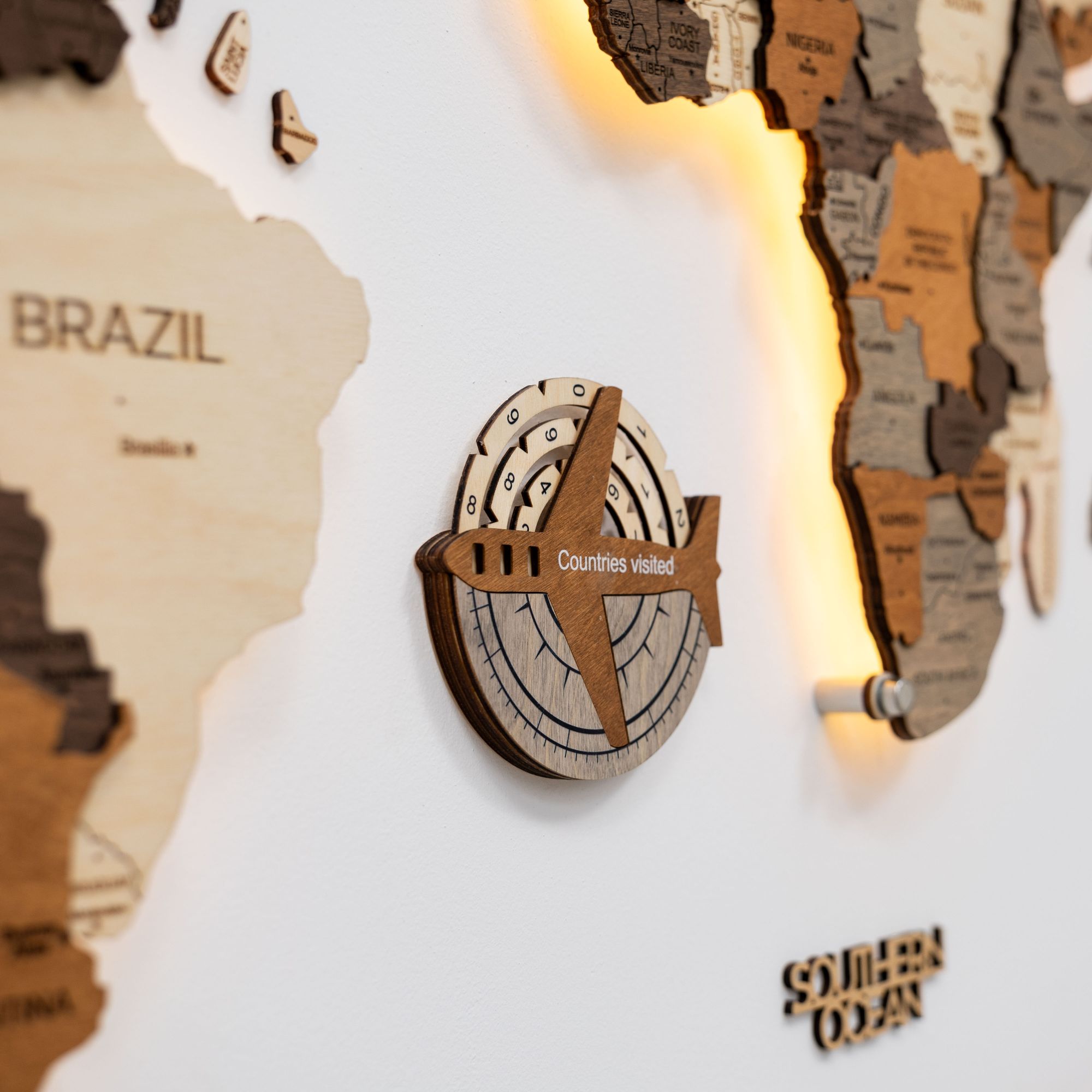Travel Tracker – Mappa del Mondo 3D in Legno