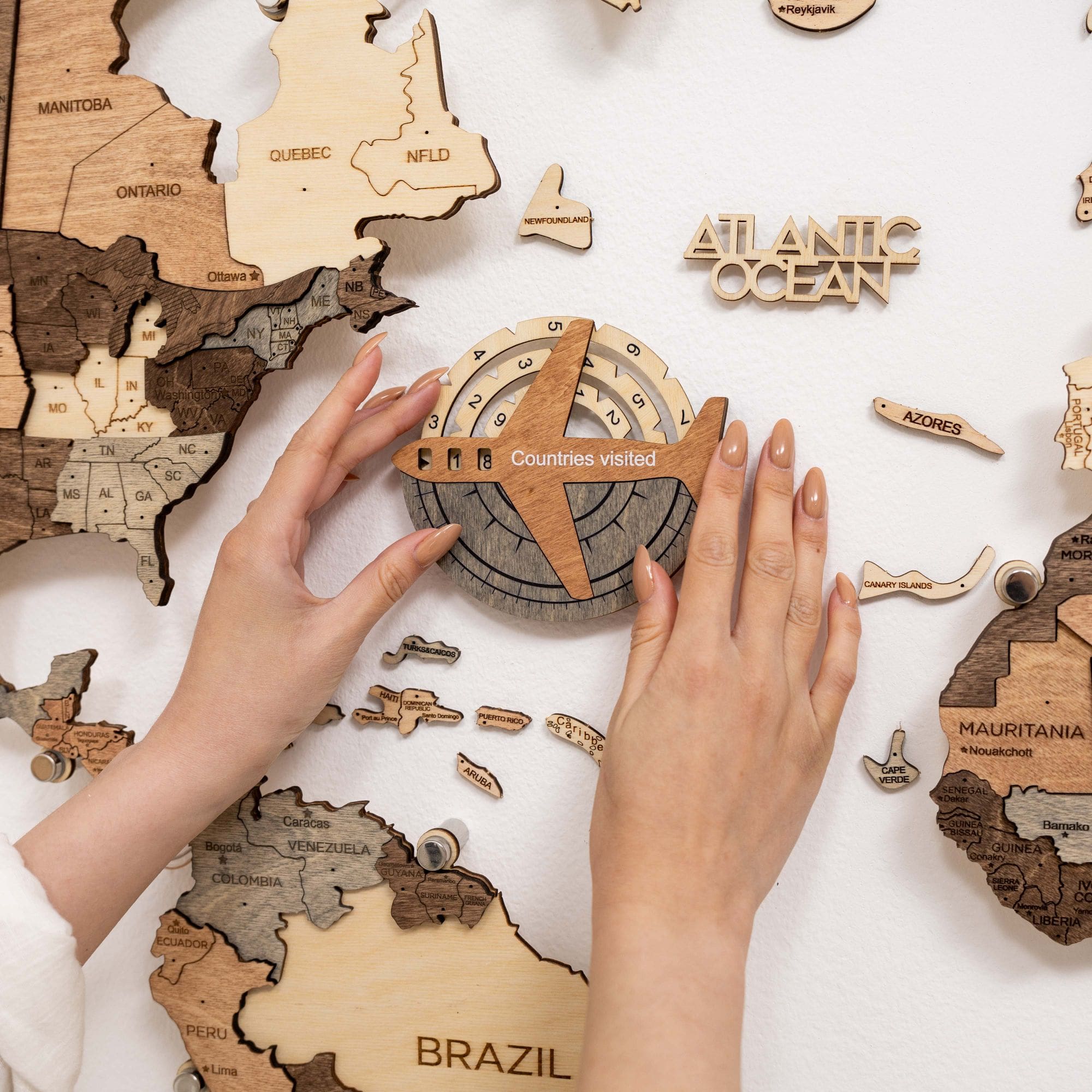 Mappa del Mondo in Legno 3D – Travel Tracker Smokey