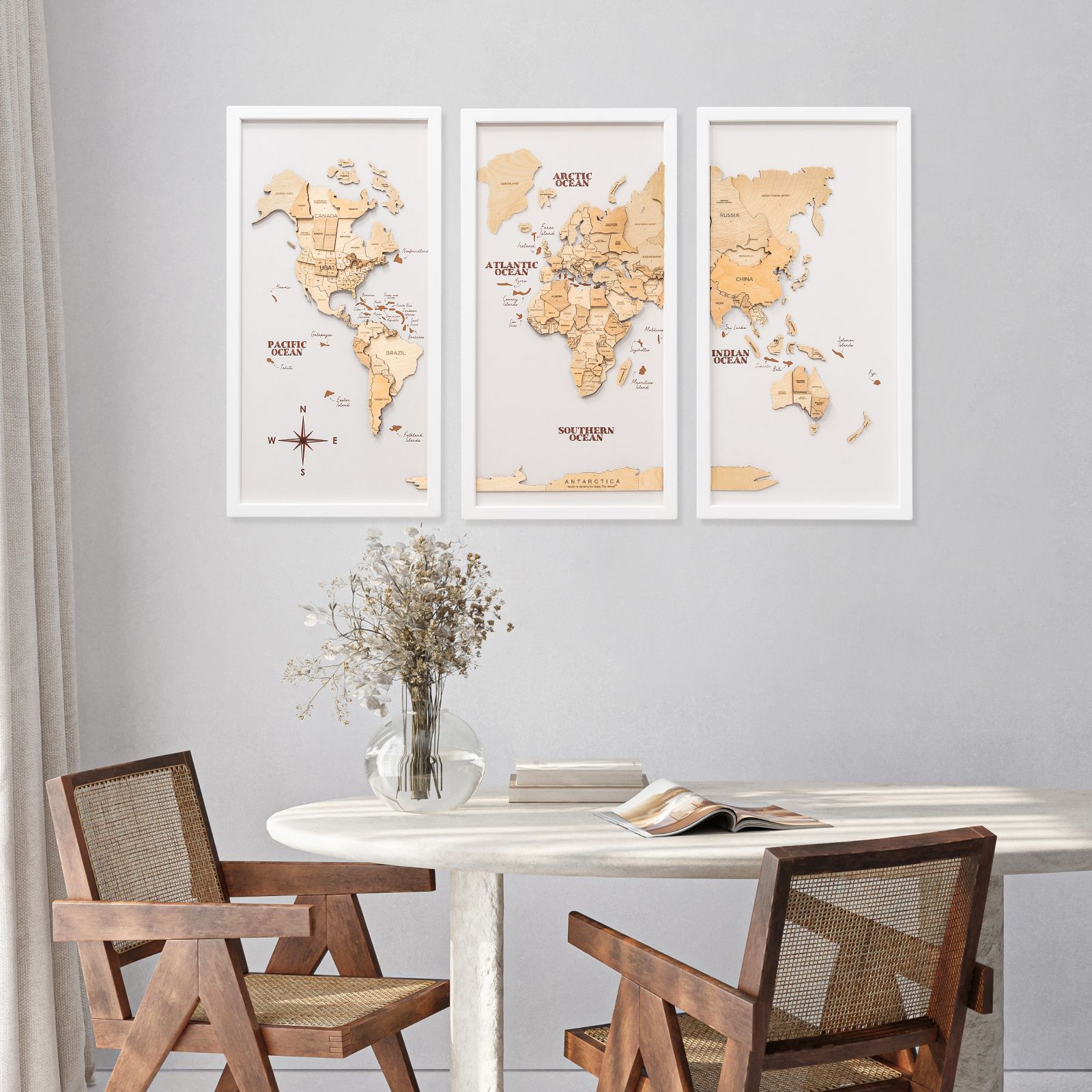 Mappa del Mondo 3D in Legno Chiaro – Trittico da Parete