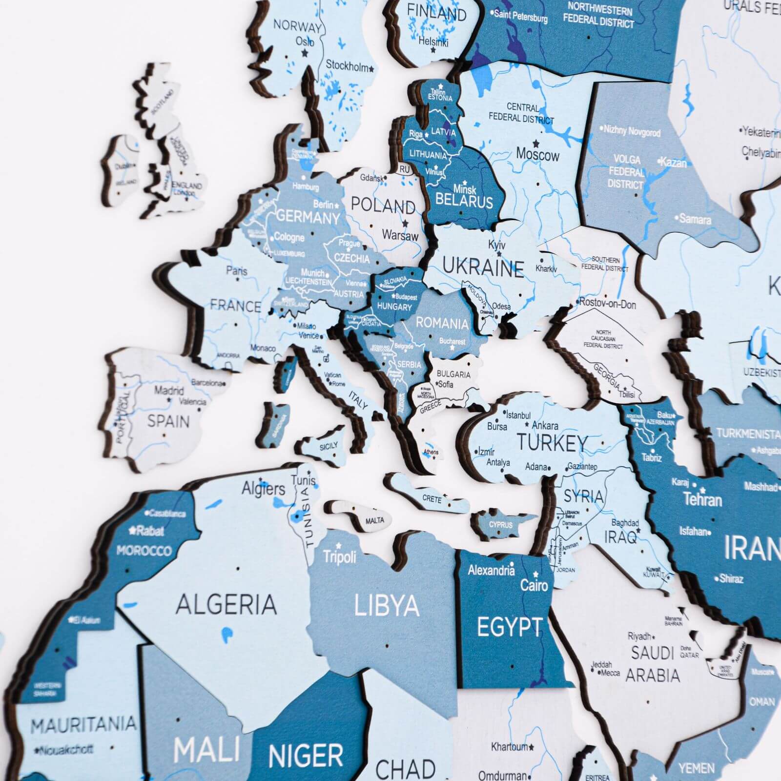 Mappa del mondo 3D in legno Aqua in soggiorno moderno