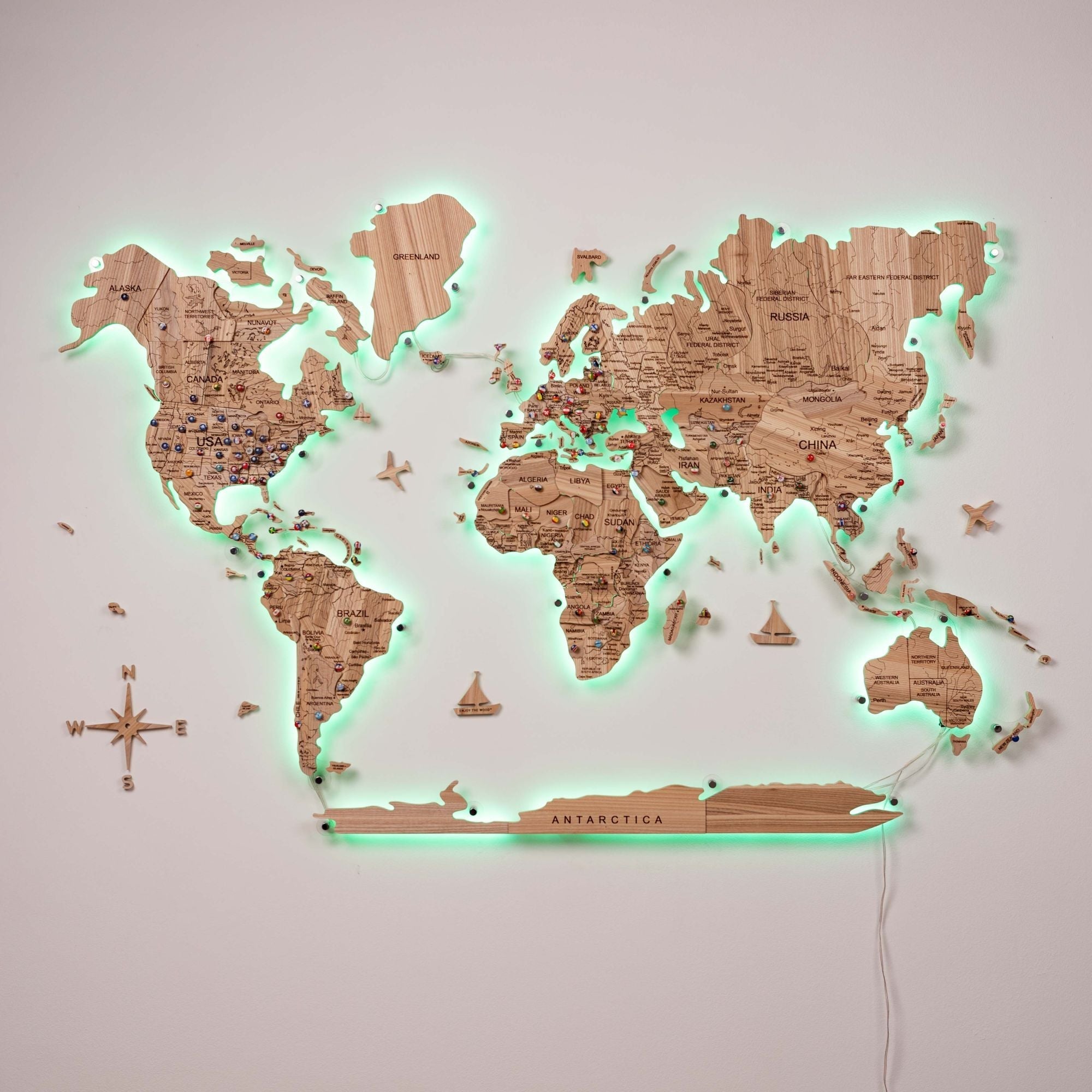 Mappa del Mondo 3D in Legno Massello – Frassino